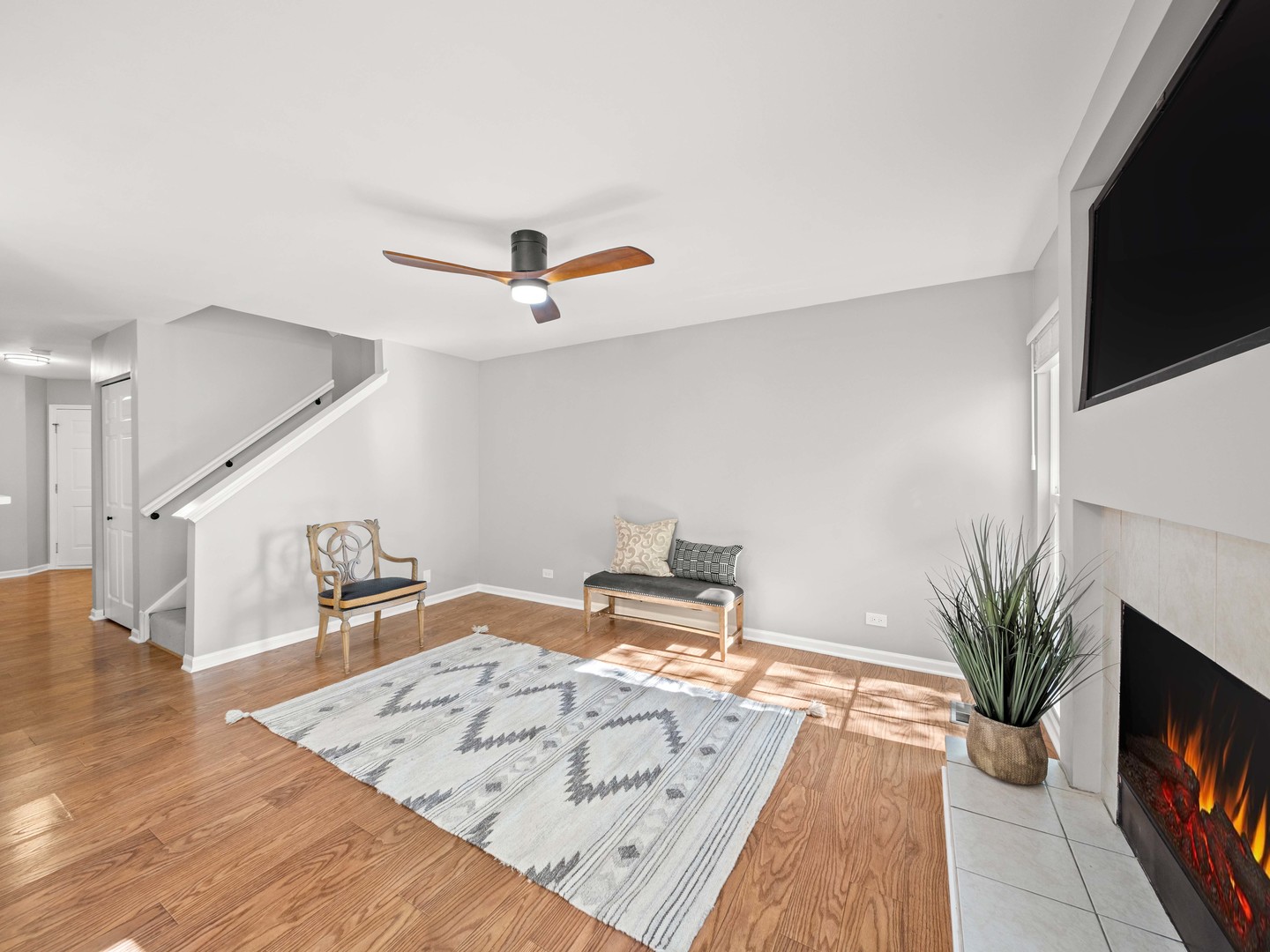 872 Old Checker Road Buffalo Grove, IL 60089 - Photo 5 of 32 Gallery Image 5