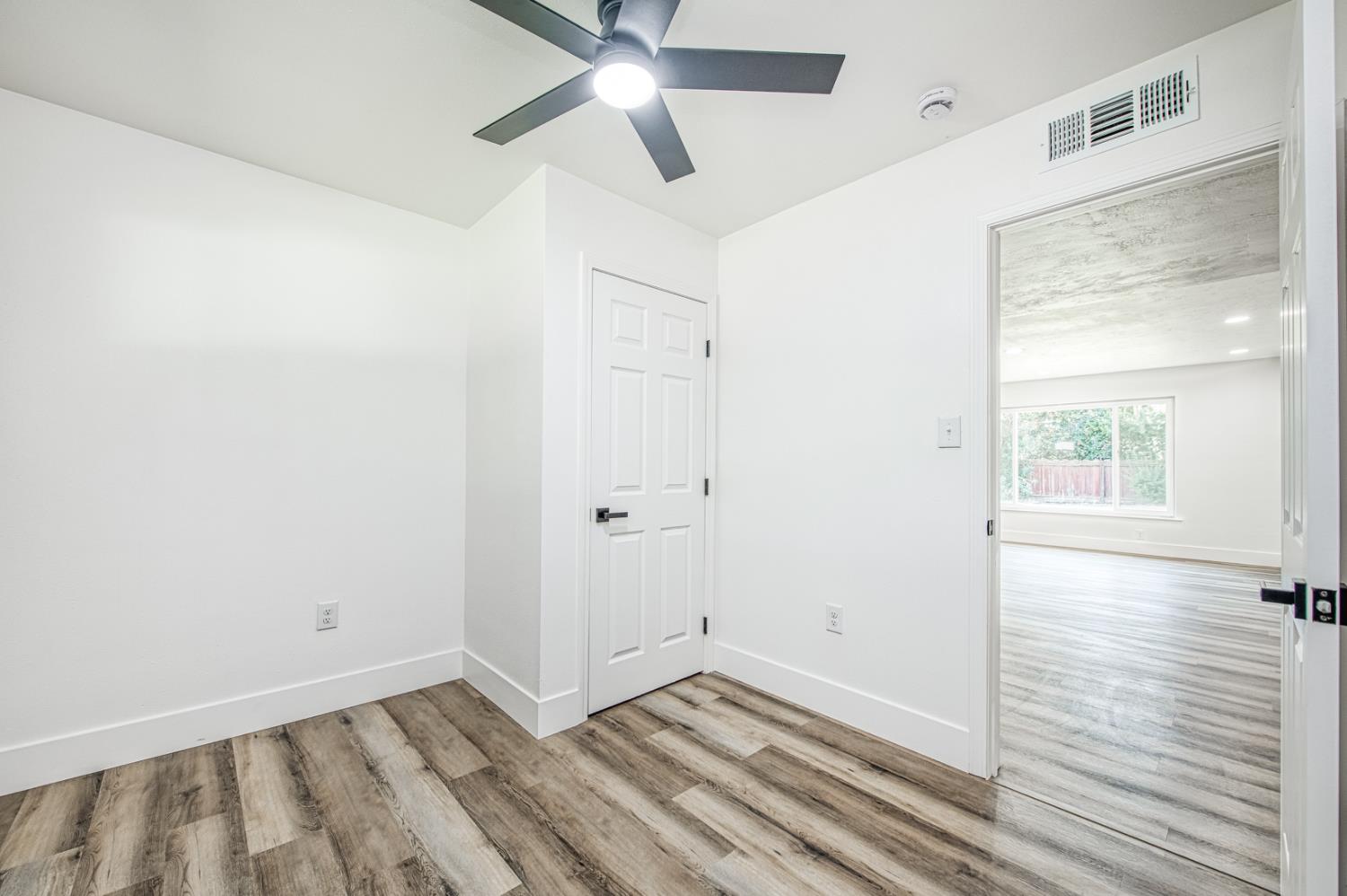 1408 East Richert Avenue Fresno, CA 93704 - Photo 18 of 30