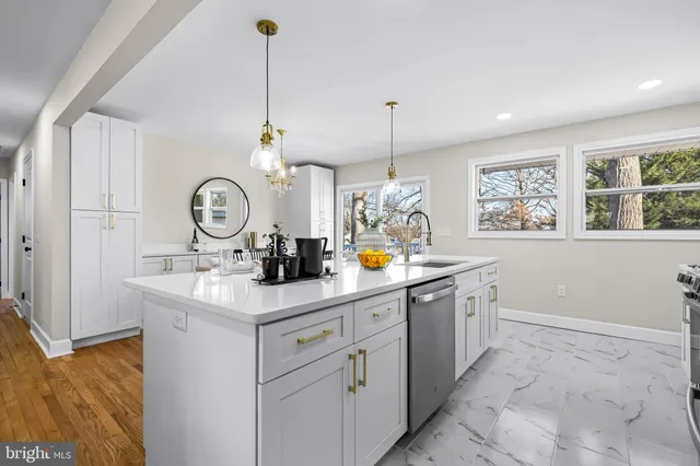 $599,900 | 1811 Vista Lane, Lutherville-Timonium, MD 21093