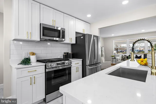 $599,900 | 1811 Vista Lane, Lutherville-Timonium, MD 21093