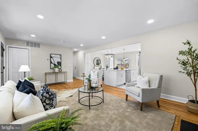 $599,900 | 1811 Vista Lane, Lutherville-Timonium, MD 21093