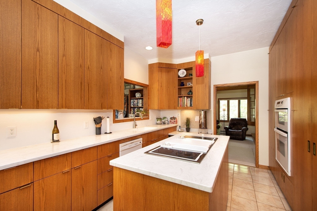 29 Aaron River Road Cohasset, MA 02025 - Photo 11 of 41 Gallery Image 11
