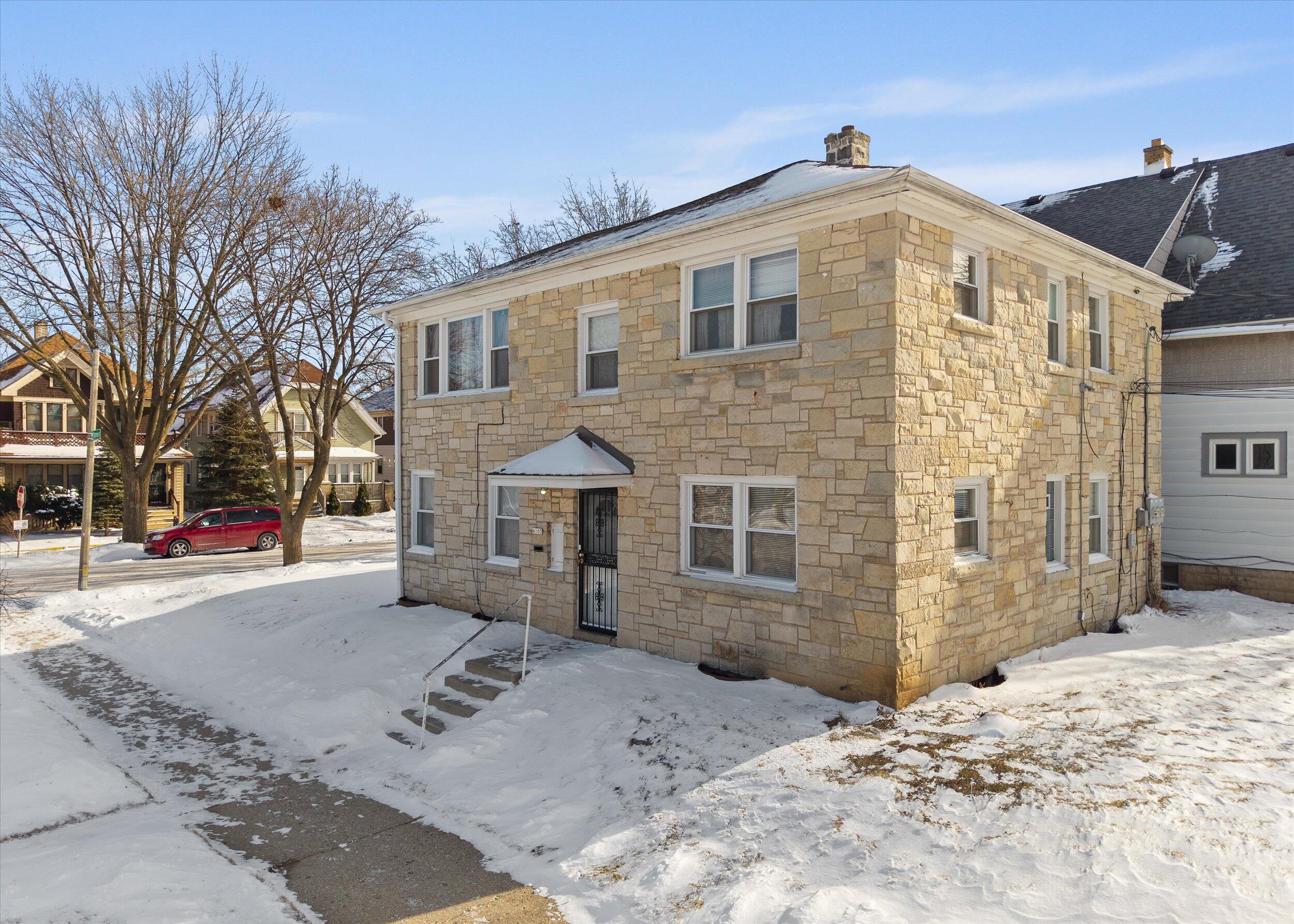 2977 North 61st Street Milwaukee, WI 53210 - Photo 18 of 20 18-Side