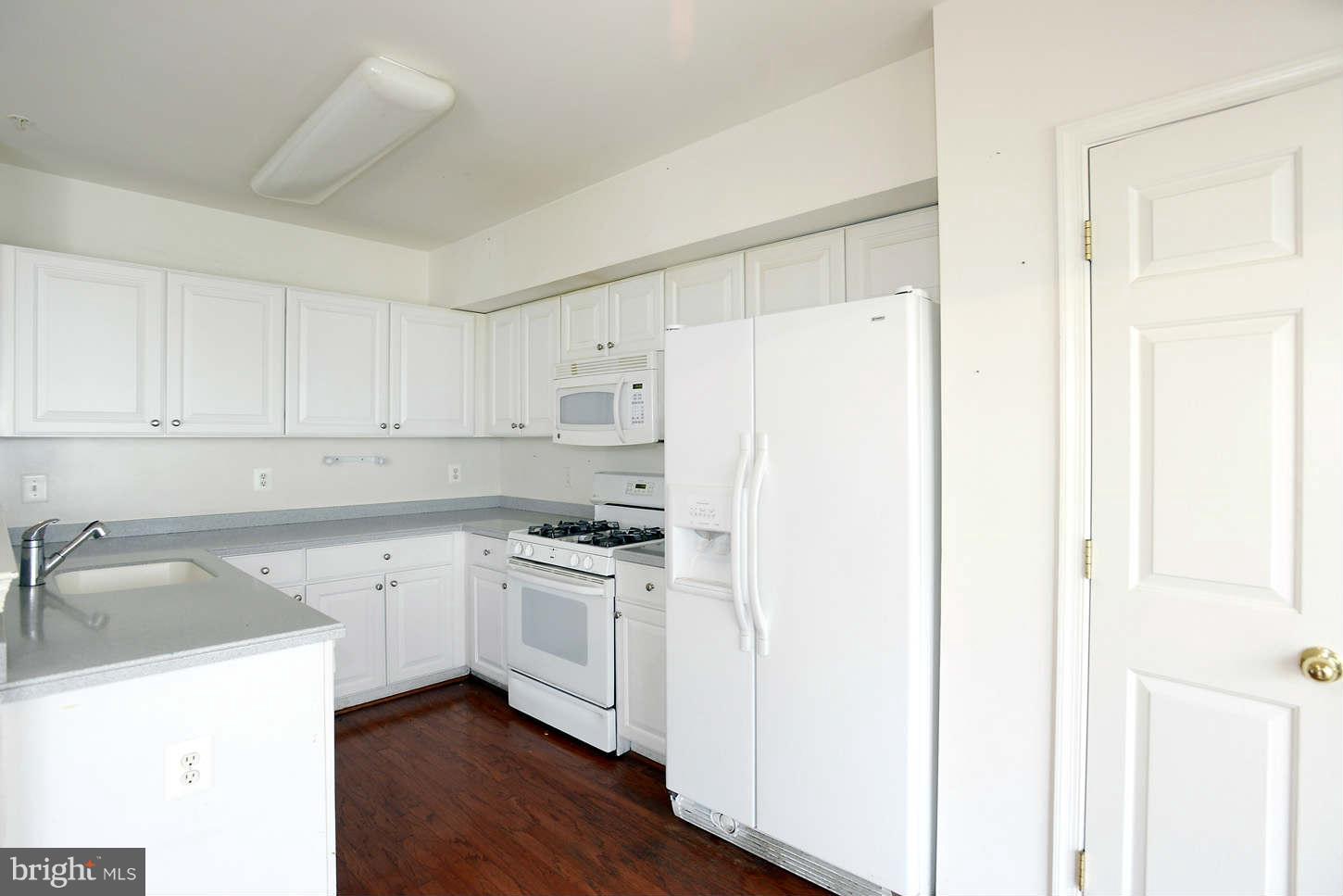 11343 King George Drive, Unit 9 Silver Spring, MD 20902 - Photo 10 of 30 Kitchen