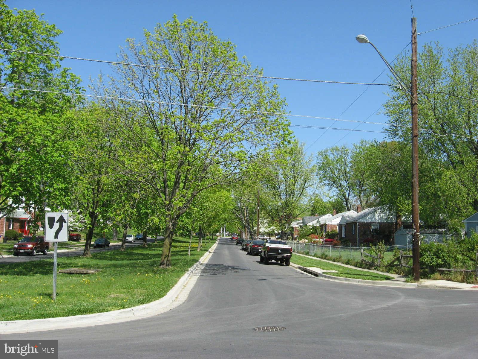 12304 Goodhill Road Silver Spring, MD 20902 - Photo 4 of 30 Community