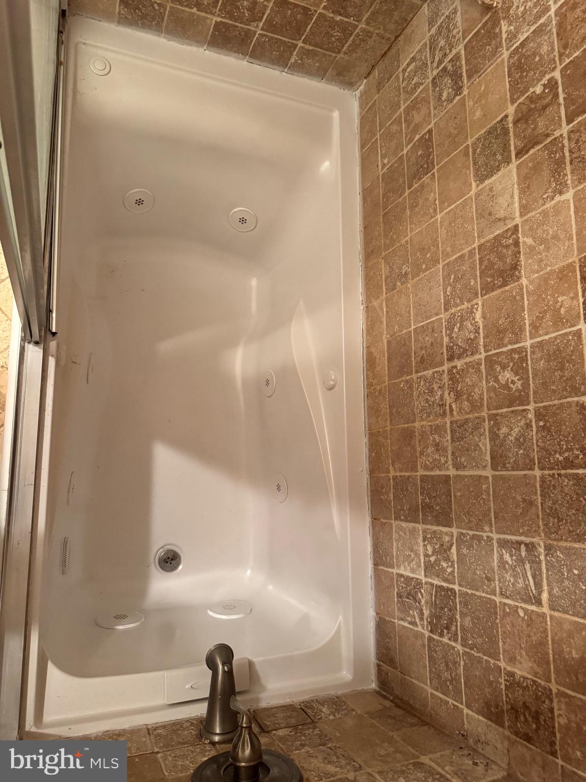 10826 East Keswick Road Philadelphia, PA 19154 - Photo 18 of 26