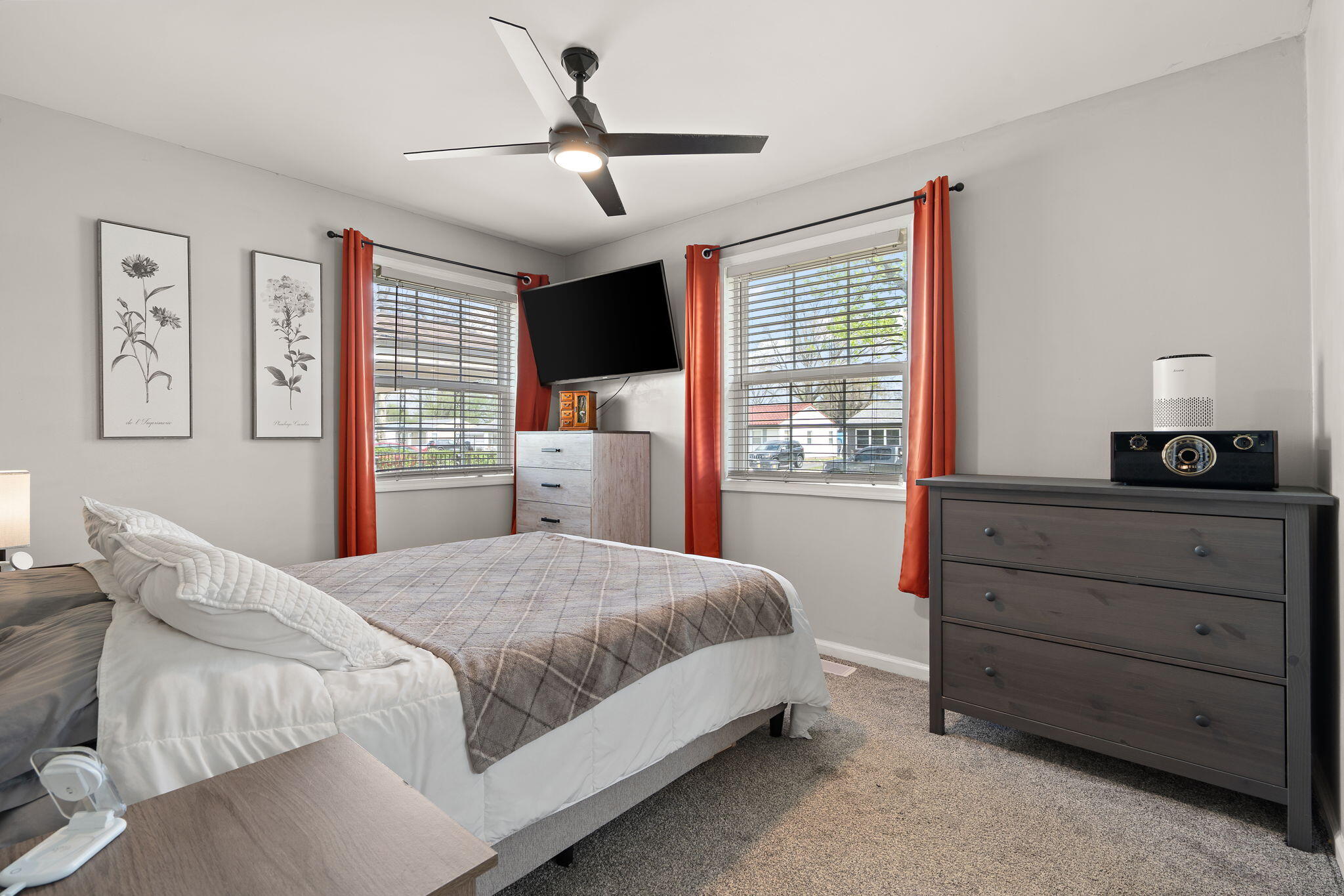 724 Imperial Road Valparaiso, IN 46385 - Photo 11 of 25 2048x1365