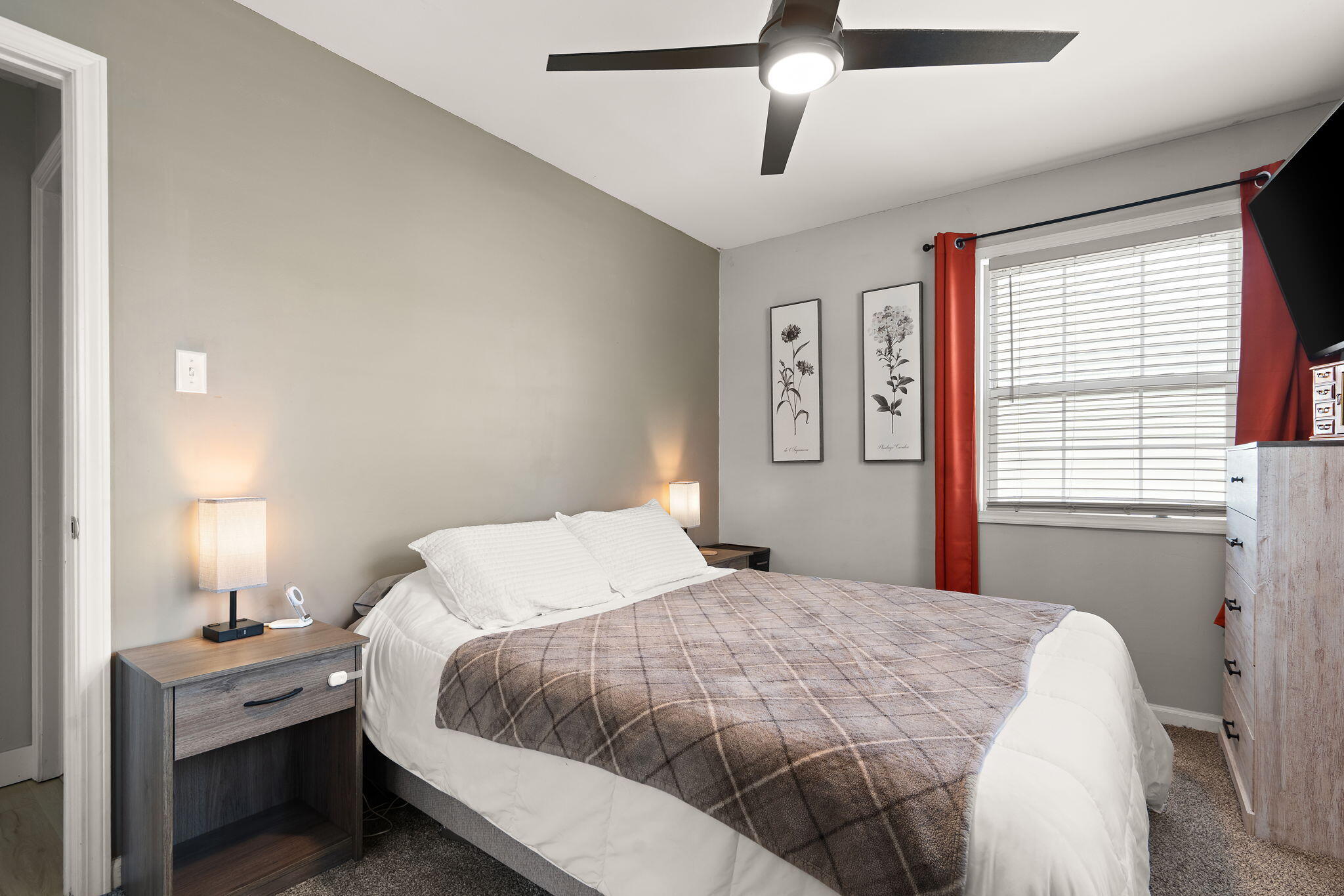 724 Imperial Road Valparaiso, IN 46385 - Photo 12 of 25 2048x1365