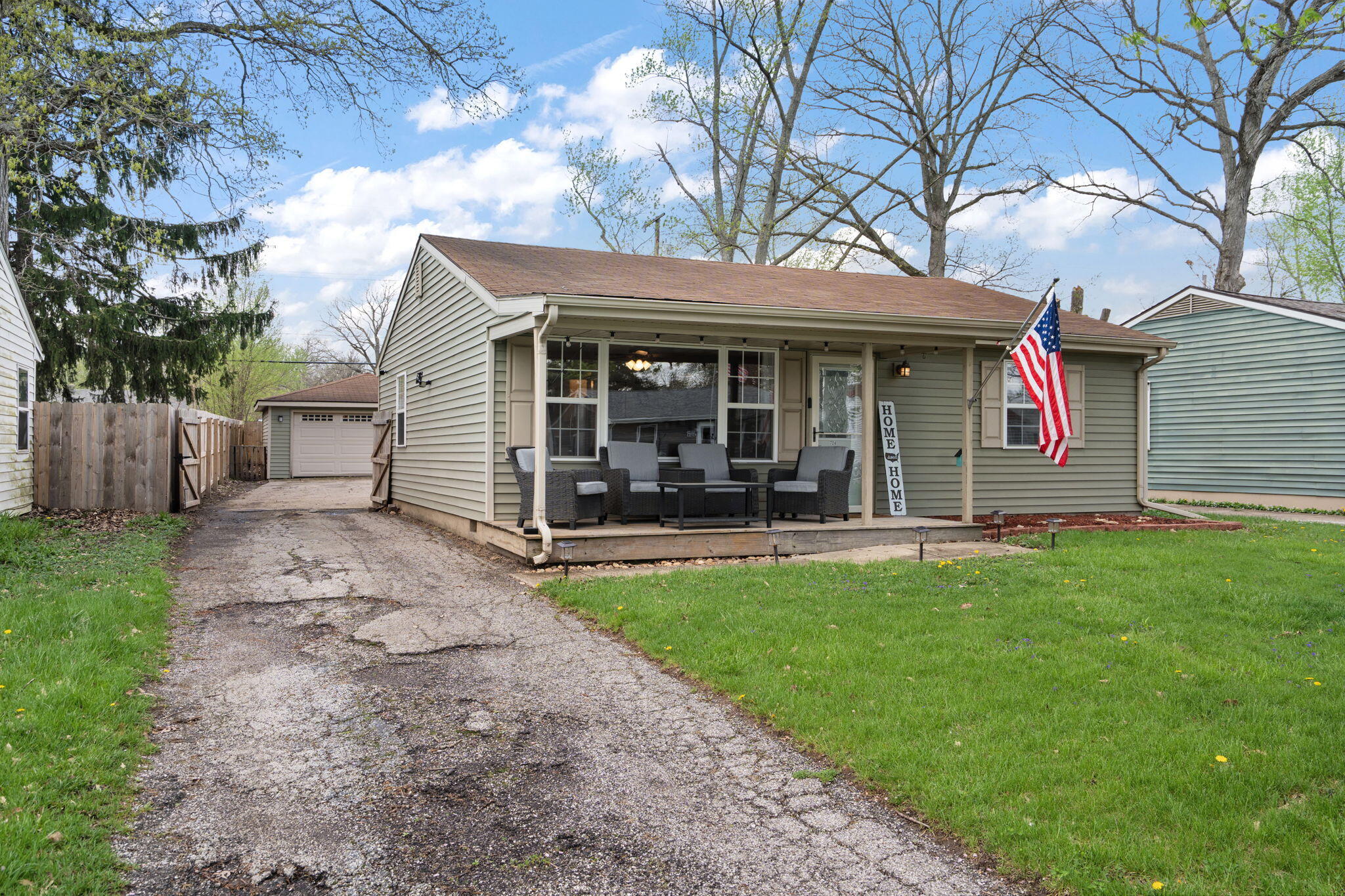 724 Imperial Road Valparaiso, IN 46385 - Photo 23 of 25 2048x1365