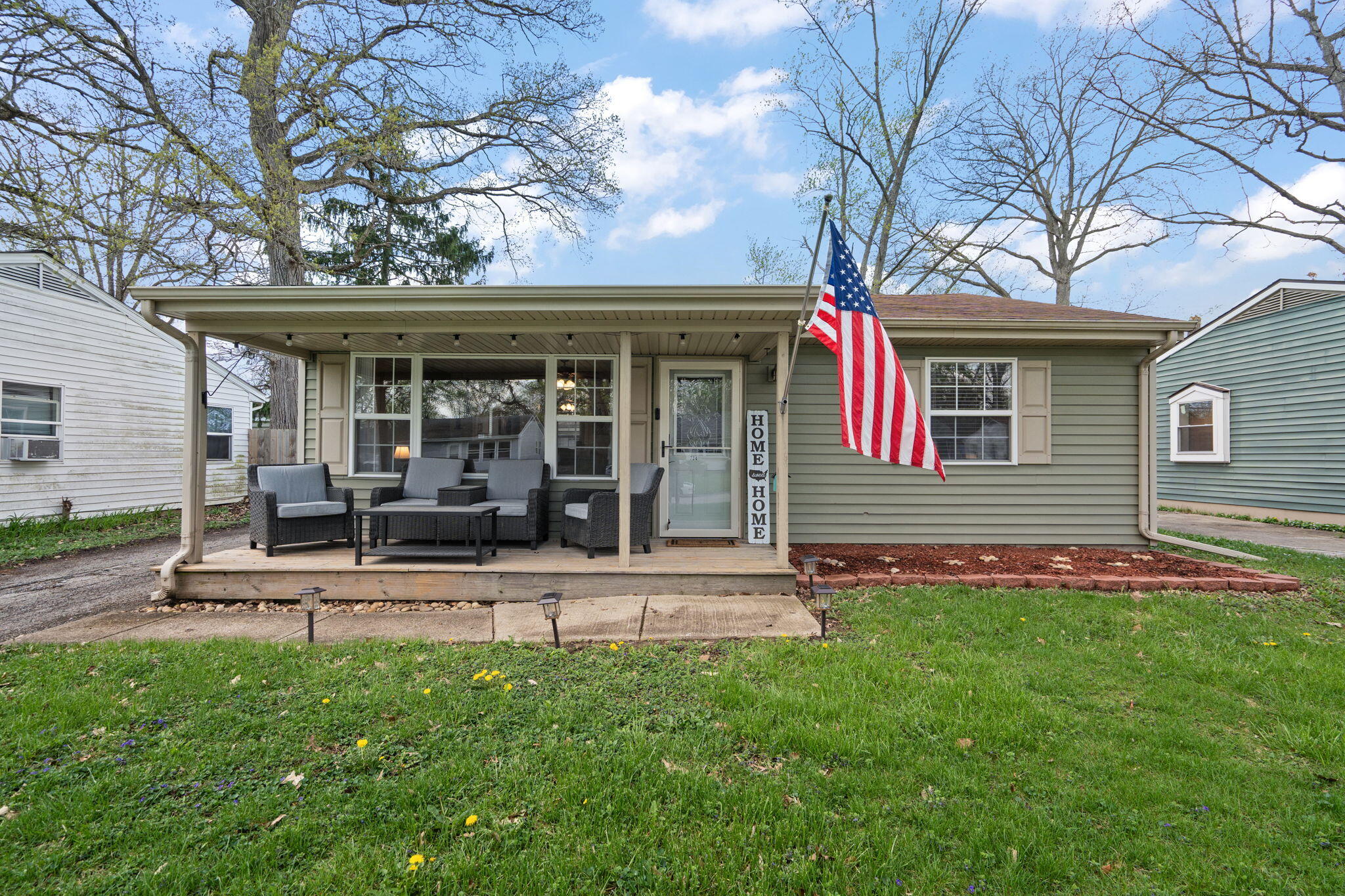 724 Imperial Road Valparaiso, IN 46385 - Photo 4 of 25 2048x1365