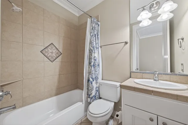 $2,900 | 105 Detering Street, Houston, TX 77007