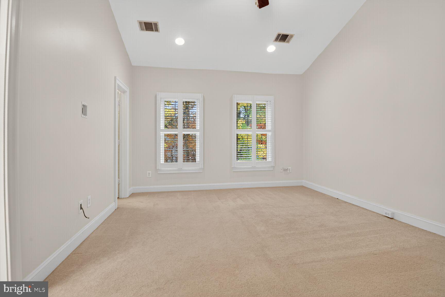11405 Summer House Court Reston, VA 20194 - Photo 12 of 20 an empty room with windows