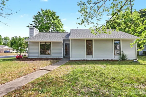 $295,000 | 11222 Treebark Drive, Pineville, NC 28134