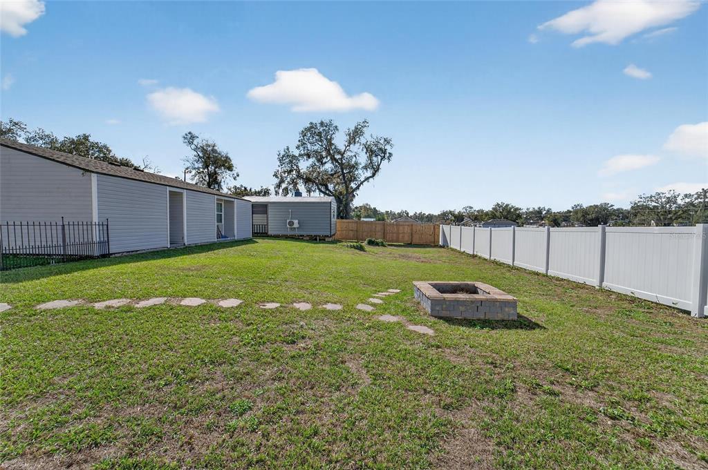 1009 Lenna Avenue Seffner, FL 33584 - Photo 32 of 49