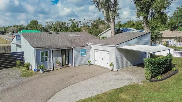 $379,999 | 1009 Lenna Avenue, Seffner, FL 33584