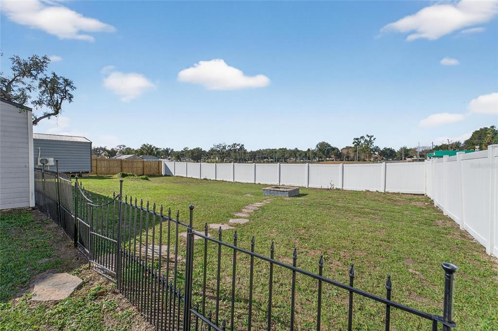 1009 Lenna Avenue Seffner, FL 33584 - Photo 49 of 68