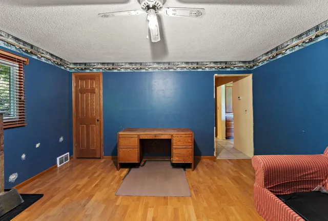 $450,000 | 2300 Pagel Road, Mendota Heights, MN 55120