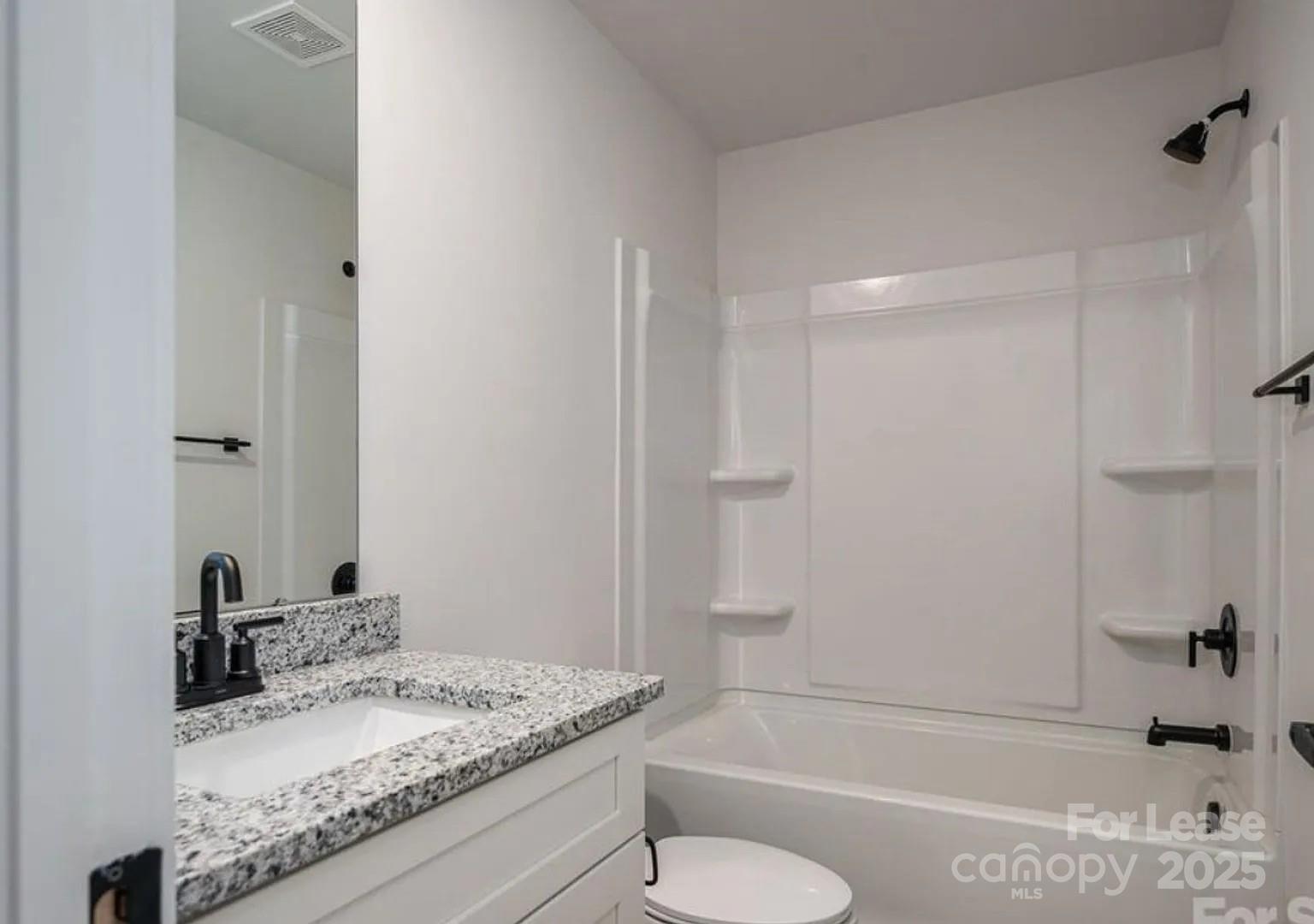 717 7th Avenue Southwest Hickory, NC 28602 - Photo 8 of 11