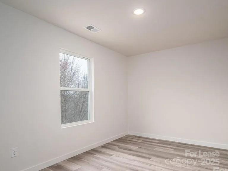 717 7th Avenue Southwest Hickory, NC 28602 - Photo 9 of 11