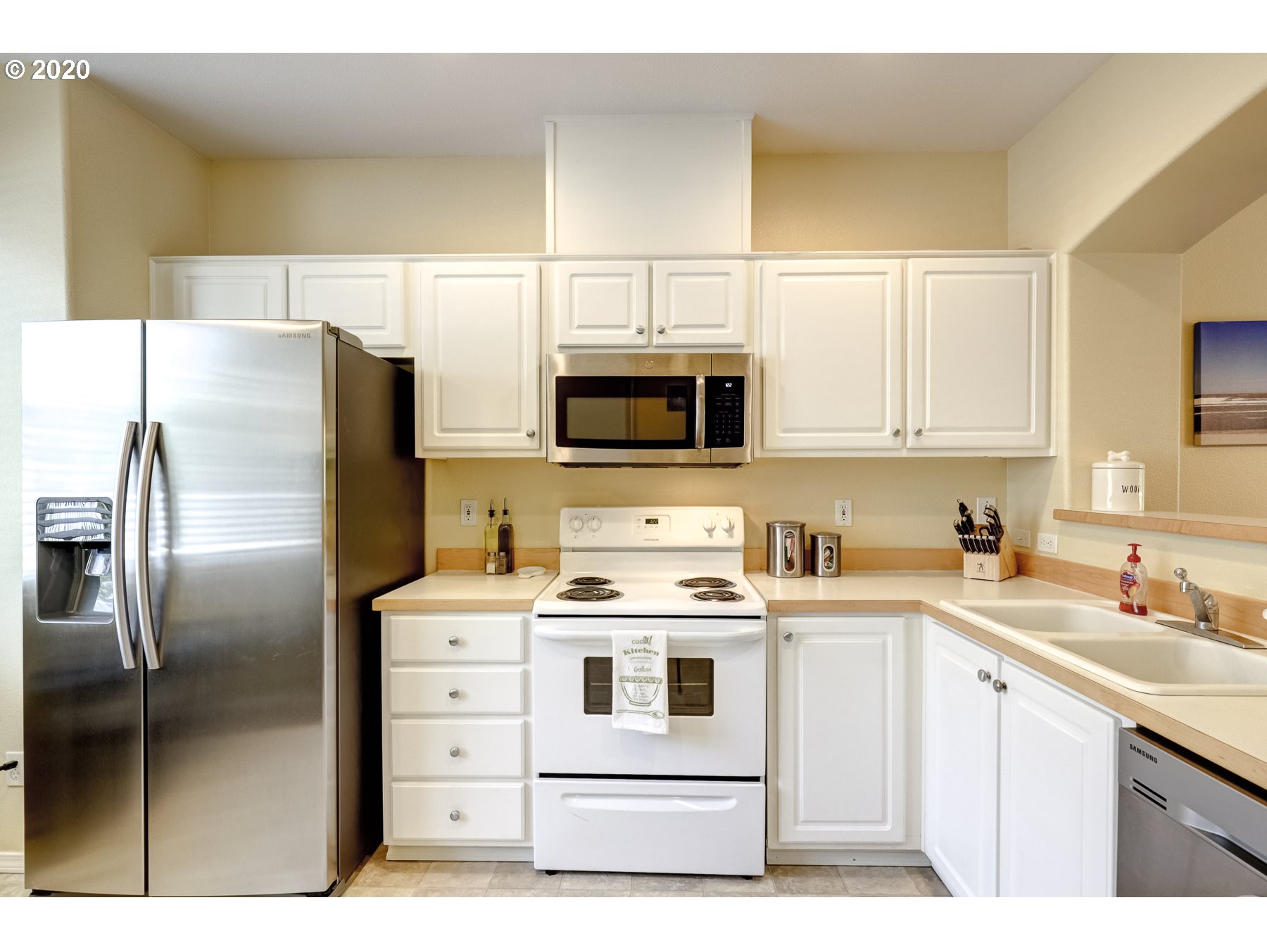 13950 Southwest Scholls Ferry Road, Unit 102 Beaverton, OR 97007 - Photo 18 of 32 Gallery Image 18