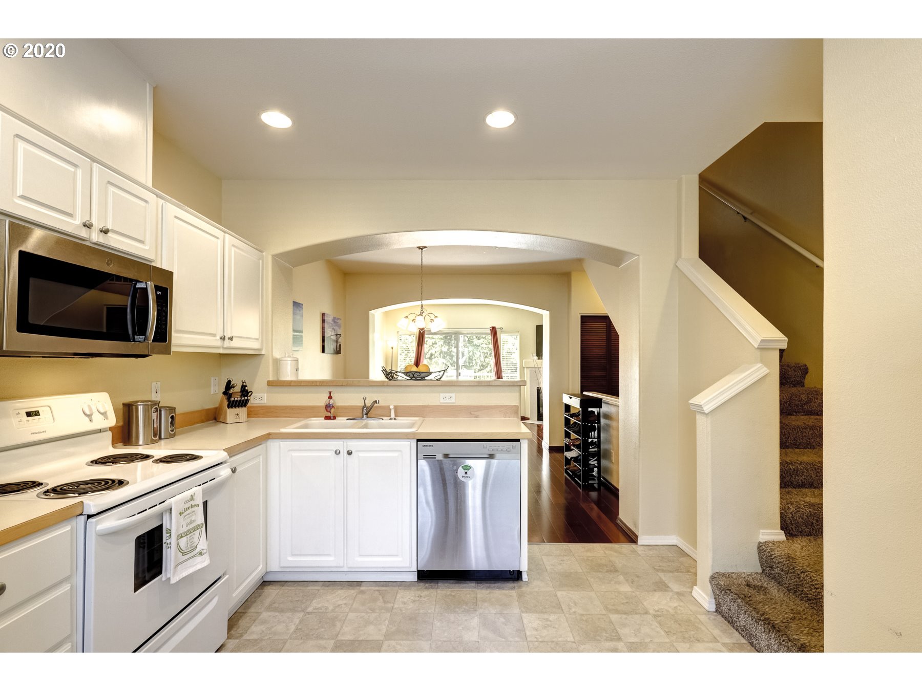 13950 Southwest Scholls Ferry Road, Unit 102 Beaverton, OR 97007 - Photo 19 of 32 Gallery Image 19