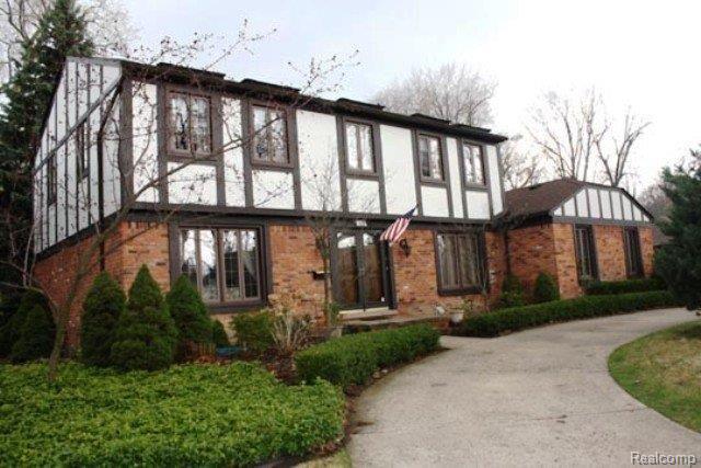 165 Kerby Road Grosse Pointe, MI 48236 - Photo 1 of 13 165Kerby2