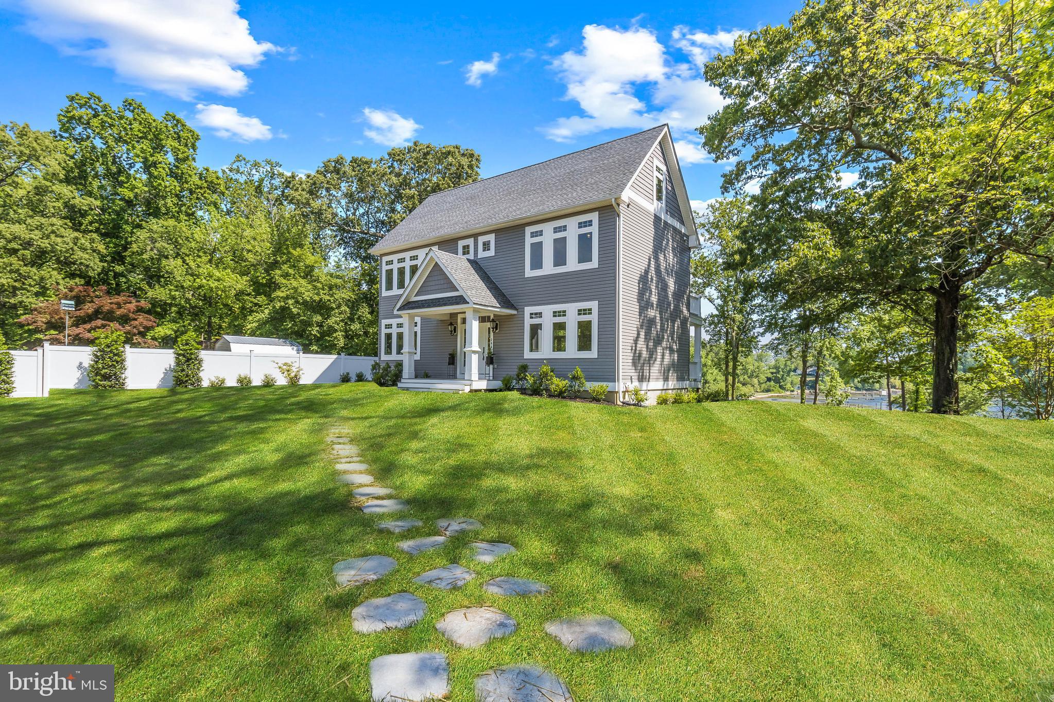 266 North Ferry Point Road Pasadena, MD 21122 - Photo 6 of 42 Water views as soon as you approach the house!