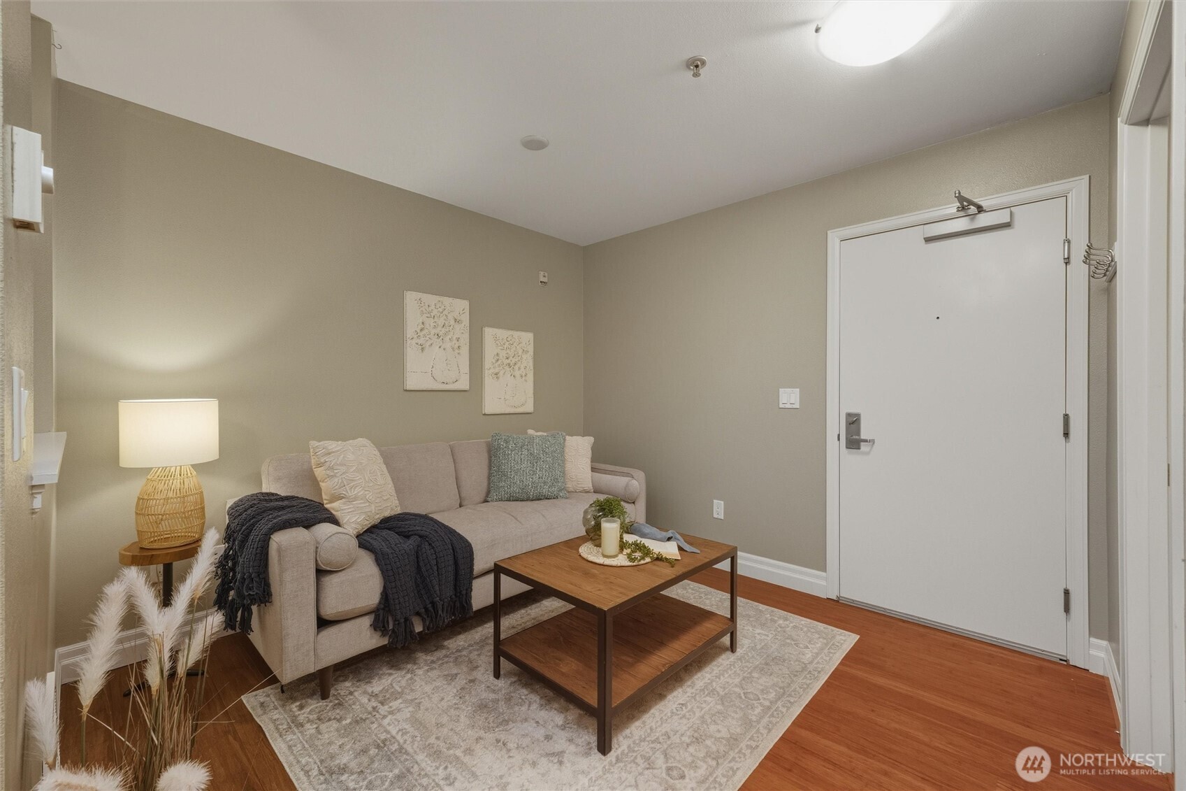 960 Harris Avenue, Unit 307 Bellingham, WA 98225 - Photo 5 of 38