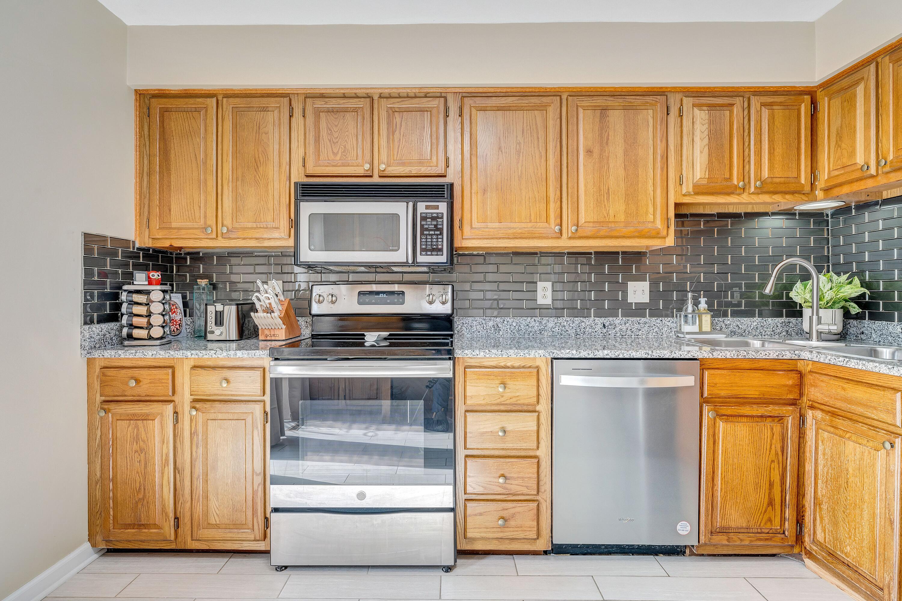 2437 South Clearing Road Salem, VA 24153 - Photo 19 of 45 South Clearing - 23