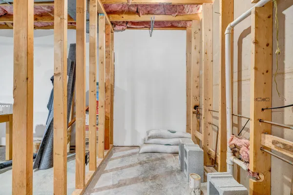 $295,000 | 2437 South Clearing Road, Salem, VA 24153