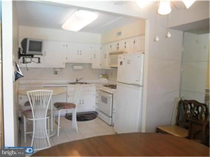8920 Krewstown Road, Unit 208 Philadelphia, PA 19115 - Photo 5 of 10 Gallery Image 5