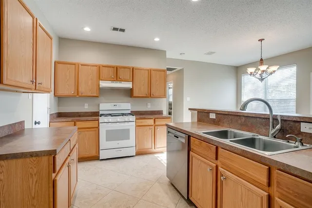 $409,900 | 2116 Windcastle Drive, Mansfield, TX 76063