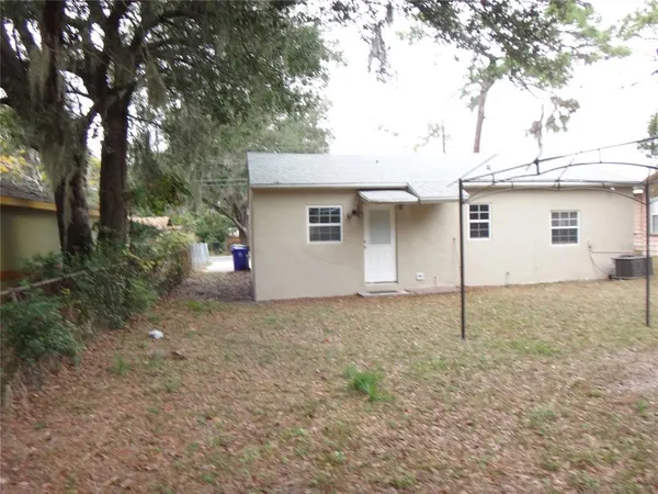 $2,000 | 212 Bassedena Circle South, Lakeland, FL 33805