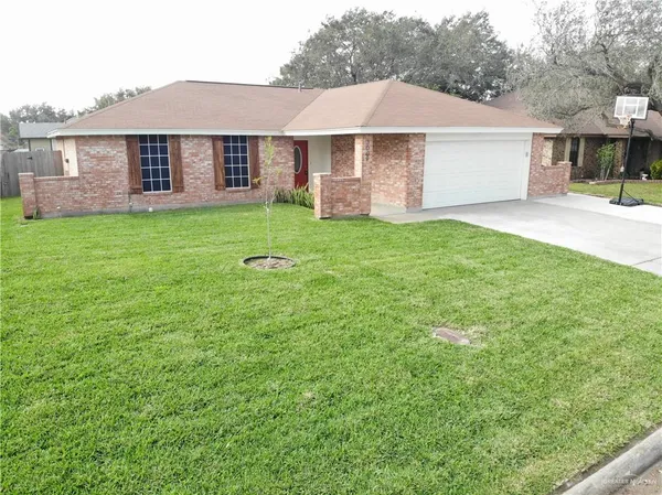 $1,600 | 3009 Goldcrest Avenue, McAllen, TX 78504