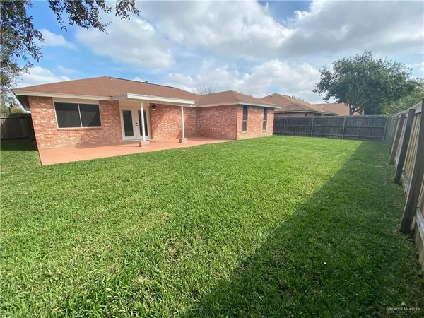 $1,600 | 3009 Goldcrest Avenue, McAllen, TX 78504