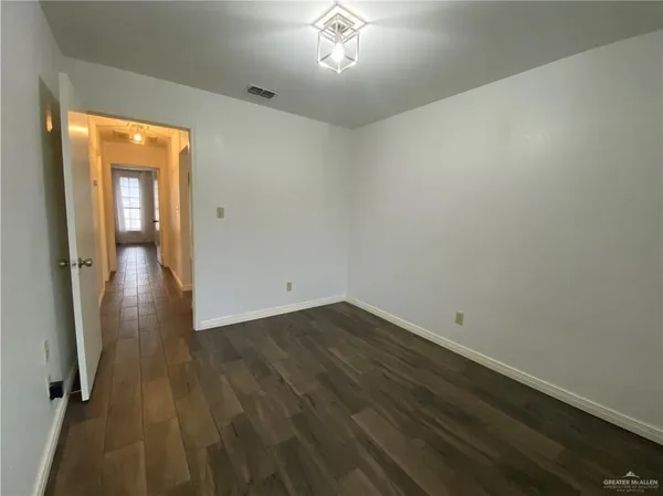 $1,600 | 3009 Goldcrest Avenue, McAllen, TX 78504