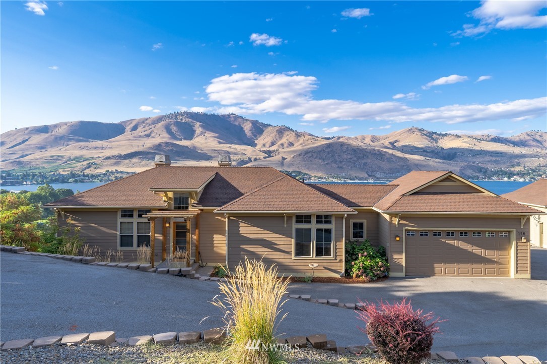 916 West Parkview Road Chelan, WA 98816 - Photo 1 of 25 Gallery Image 1