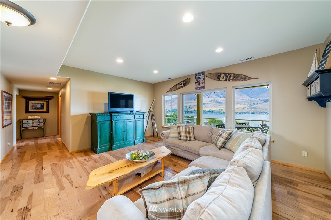 916 West Parkview Road Chelan, WA 98816 - Photo 16 of 25 Gallery Image 16