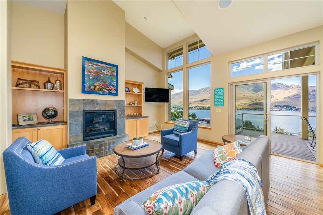 916 West Parkview Road Chelan, WA 98816 - Photo 3 of 25 Gallery Image 3