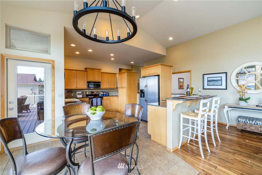 916 West Parkview Road Chelan, WA 98816 - Photo 6 of 25 Gallery Image 6