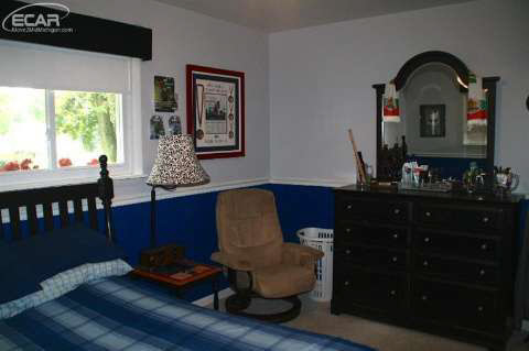 7425 Gillette Road Flushing, MI 48433 - Photo 26 of 46 20449112-25.JPG