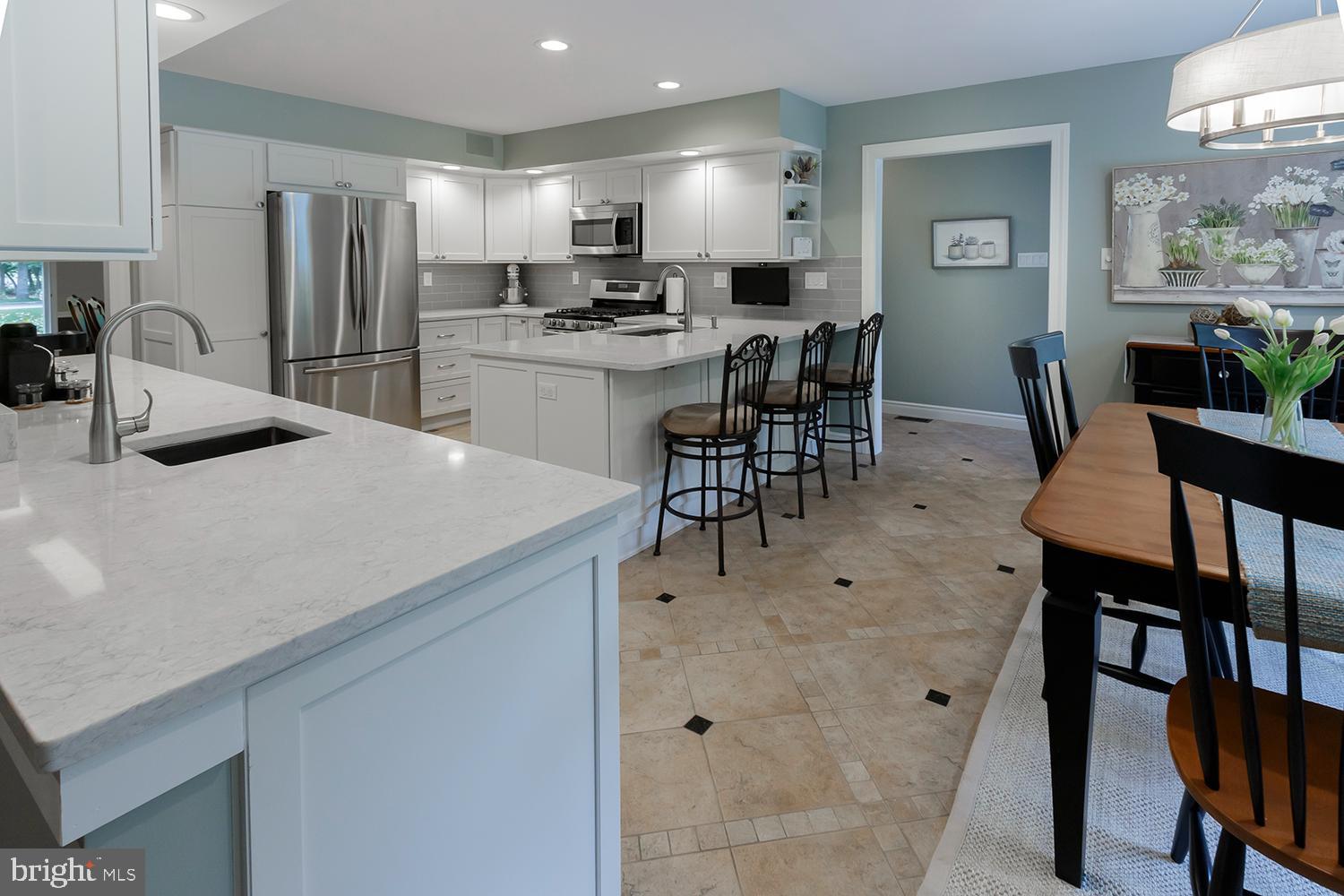 6 Cobblestone Lane Shamong, NJ 08088 - Photo 10 of 36 Kitchen with quartz countertops