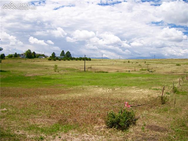 5770 Luther Road Colorado Springs, CO 80927 - Photo 4 of 10 Peak view