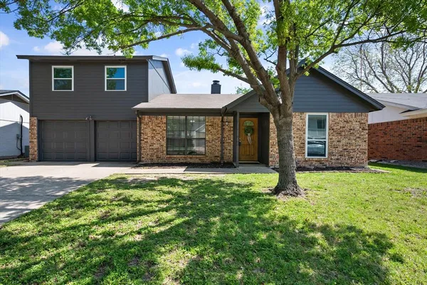 $285,000 | 8036 Berrybrook Drive, Watauga, TX 76148