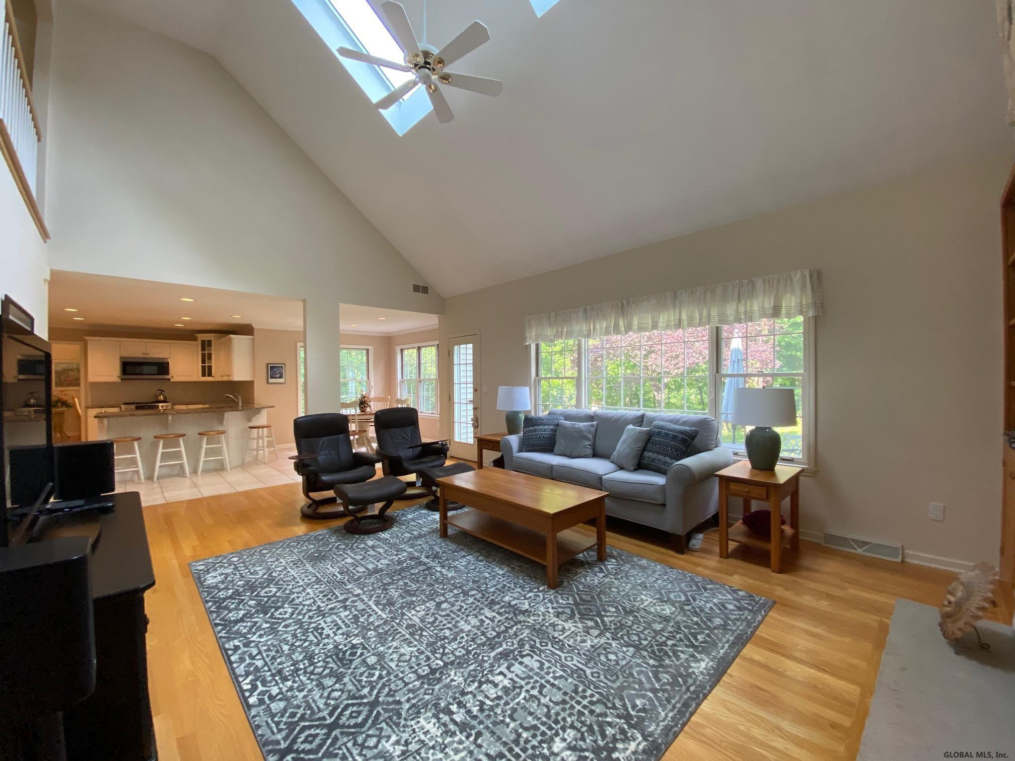 3113 Troy Schenectady Road Niskayuna, NY 12309 - Photo 8 of 54 Photo 9