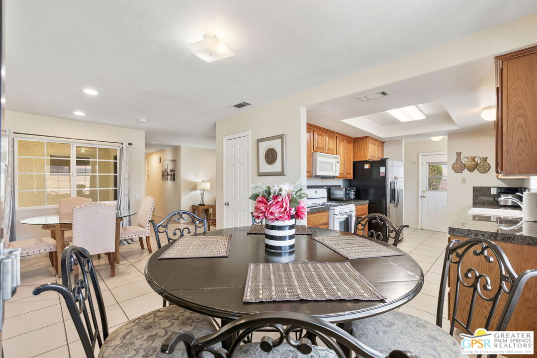44593 Roundtable Street Indio, CA 92201 - Photo 11 of 49