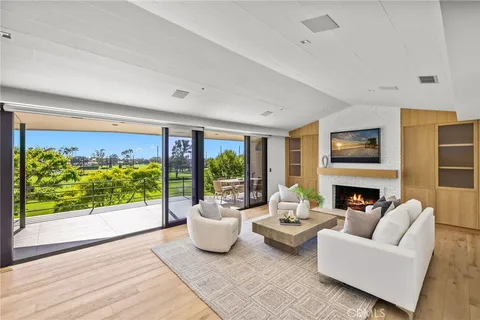 $4,695,000 | 1075 Granville Drive, Newport Beach, CA 92660