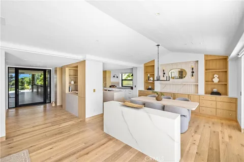 $4,695,000 | 1075 Granville Drive, Newport Beach, CA 92660