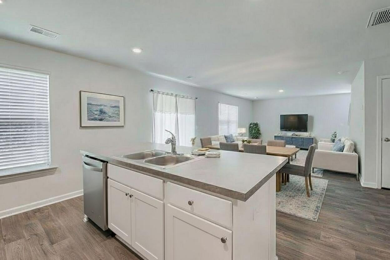 522 Shady Maple Street Moncks Corner, SC 29461 - Photo 9 of 44 Living+dining