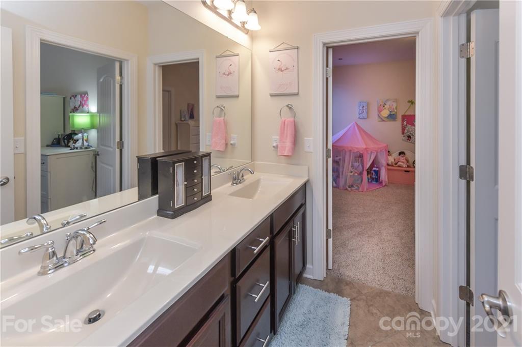 2078 Lometa Road York, SC 29745 - Photo 33 of 36 Gallery Image 33